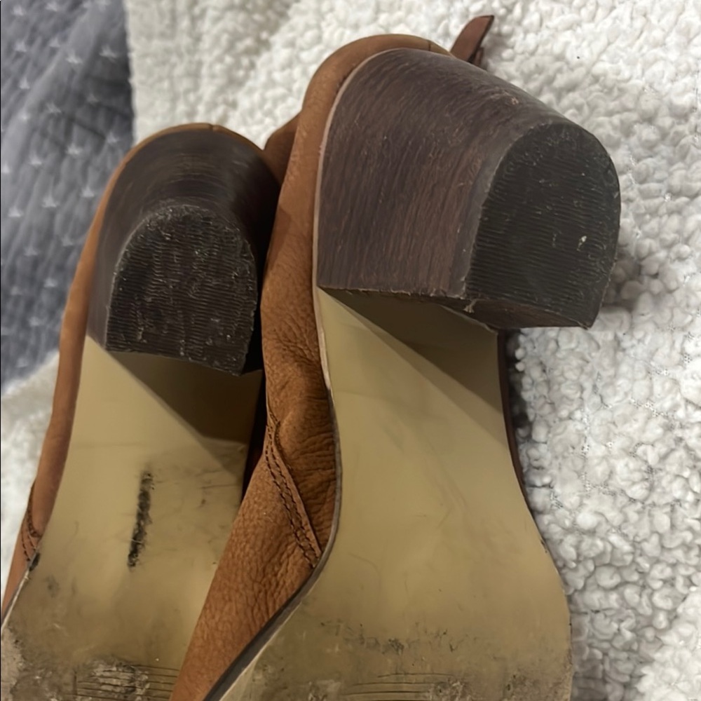 Steve Madden Tan Ankle Booties - Picture 3 of 9